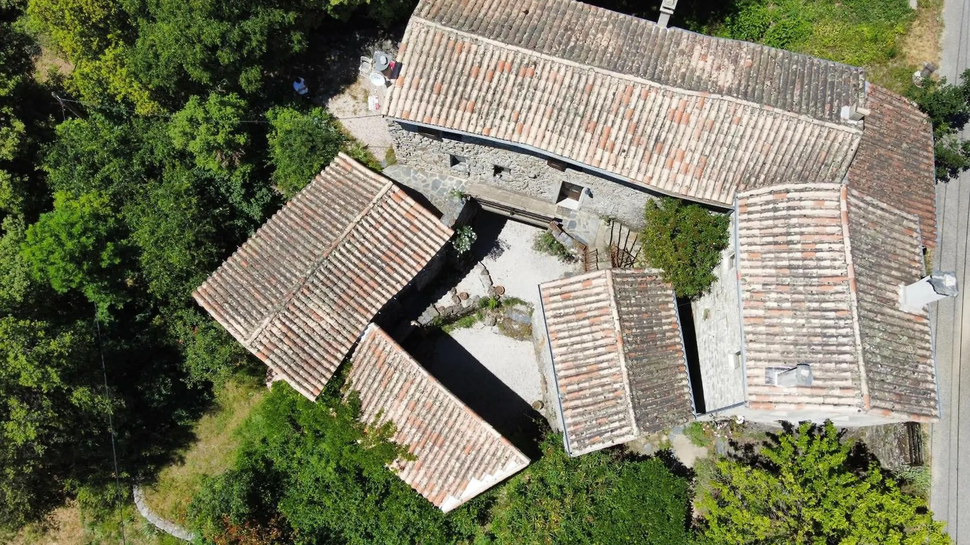 Mas Des Nabieres Bed & Breakfast Saint-Martial  0*, Saint-Martial (Gard) France